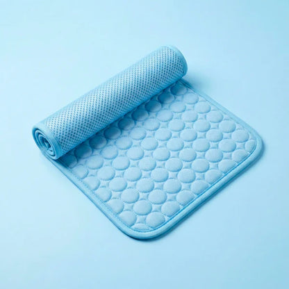 Le tapis qui reste frais — même après des heures sous votre chien.